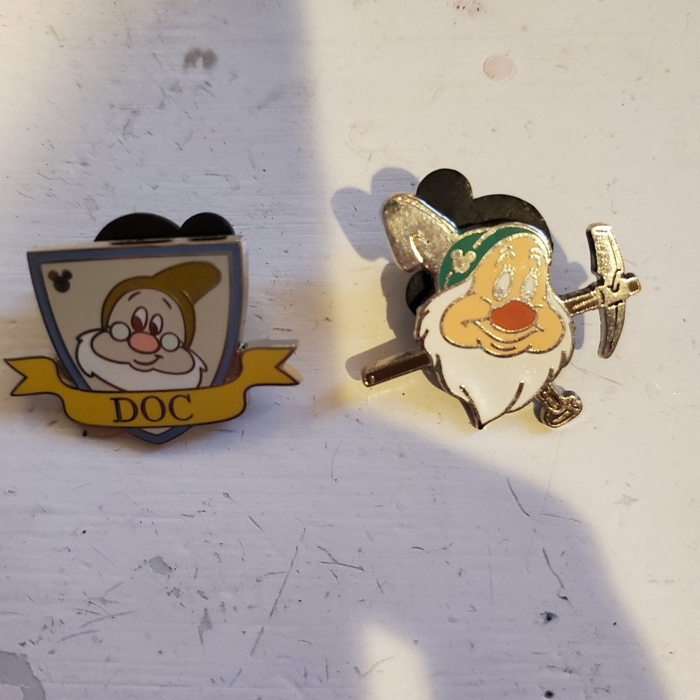Disney pin lot 2